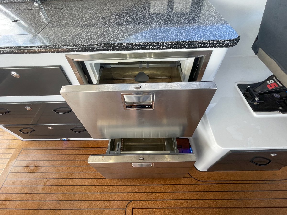 2021 OUTLAW BOATS 10.0M CATAMARAN