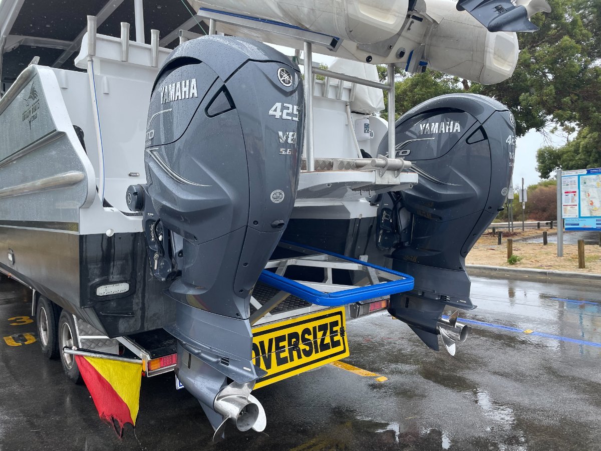 2021 OUTLAW BOATS 10.0M CATAMARAN