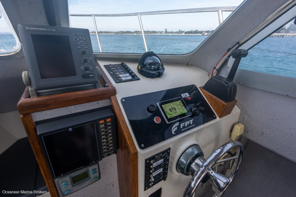 1996 STEBER 36 PRO FISHER