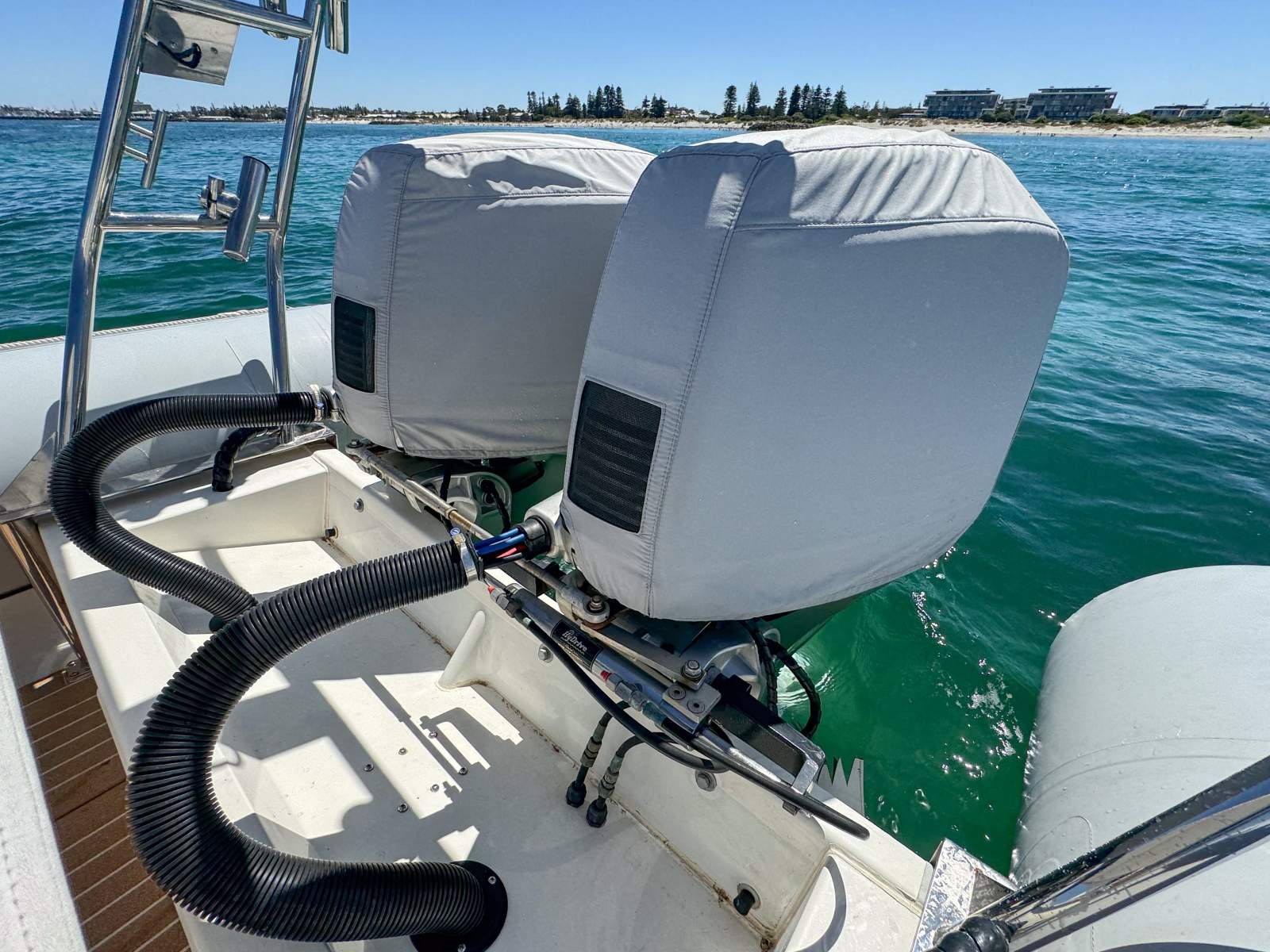 GEMINI ELITE 850 RUNABOUT