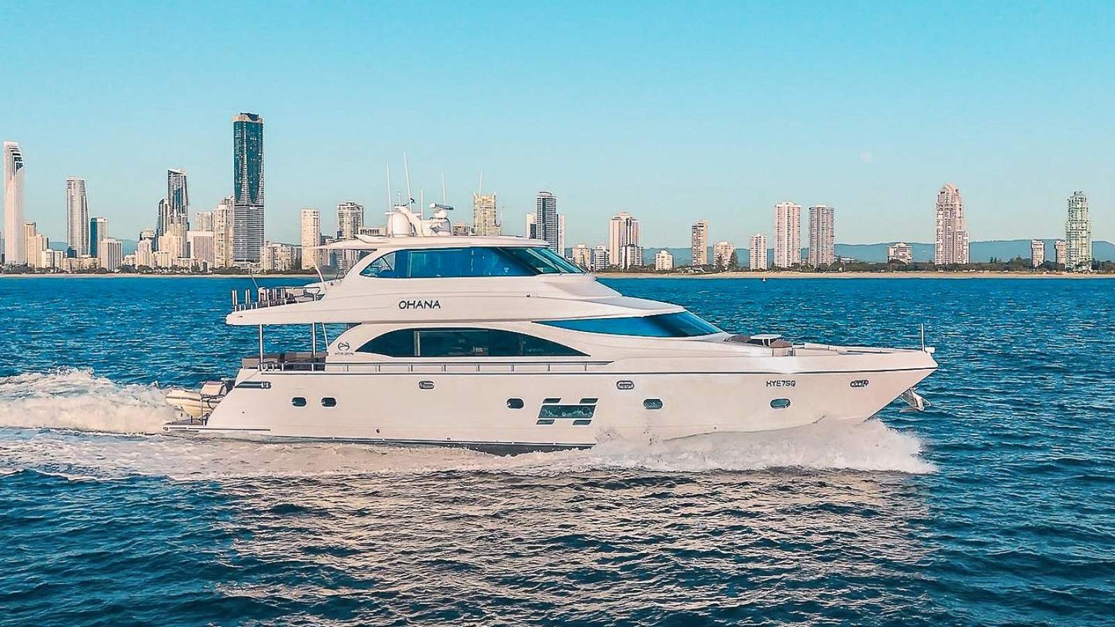 2016 HORIZON E75 FLYBRIDGE YACHT