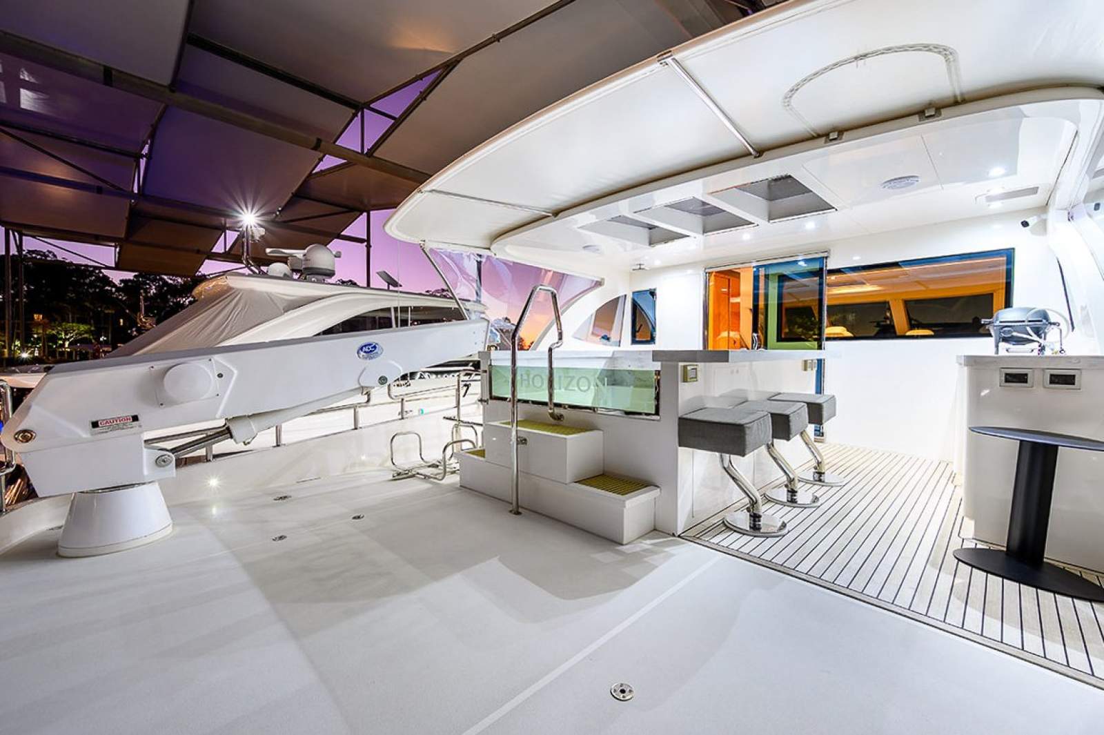 2016 HORIZON E75 FLYBRIDGE YACHT