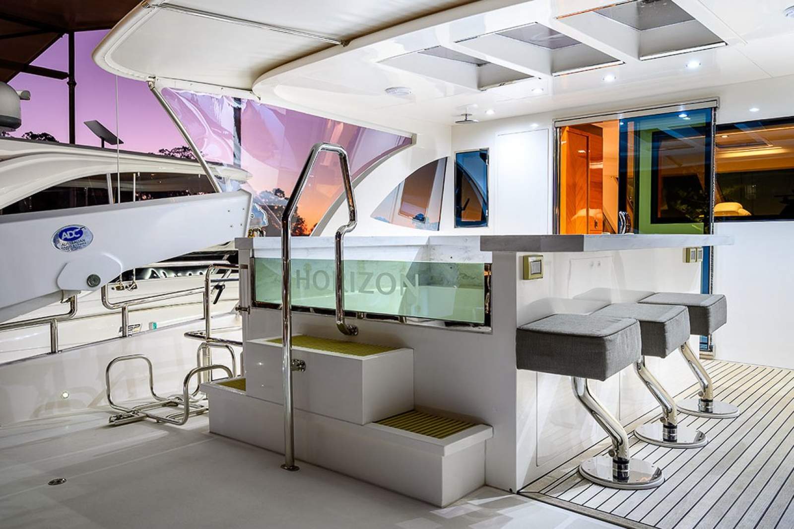 2016 HORIZON E75 FLYBRIDGE YACHT