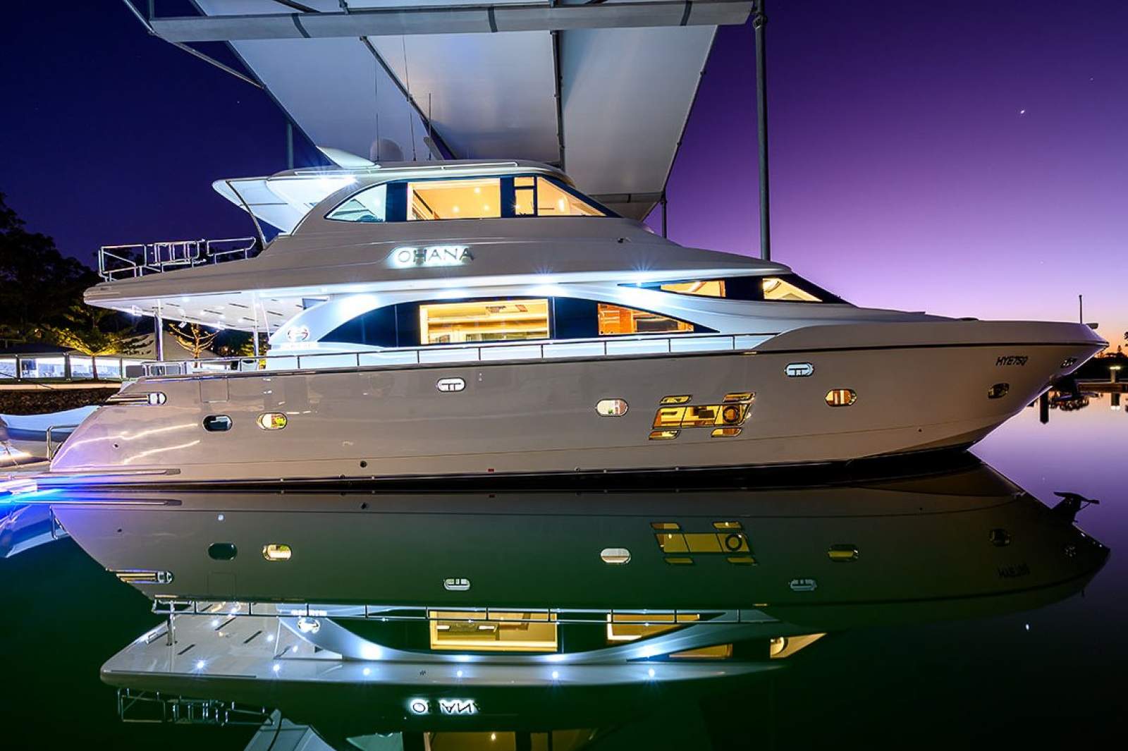 2016 HORIZON E75 FLYBRIDGE YACHT
