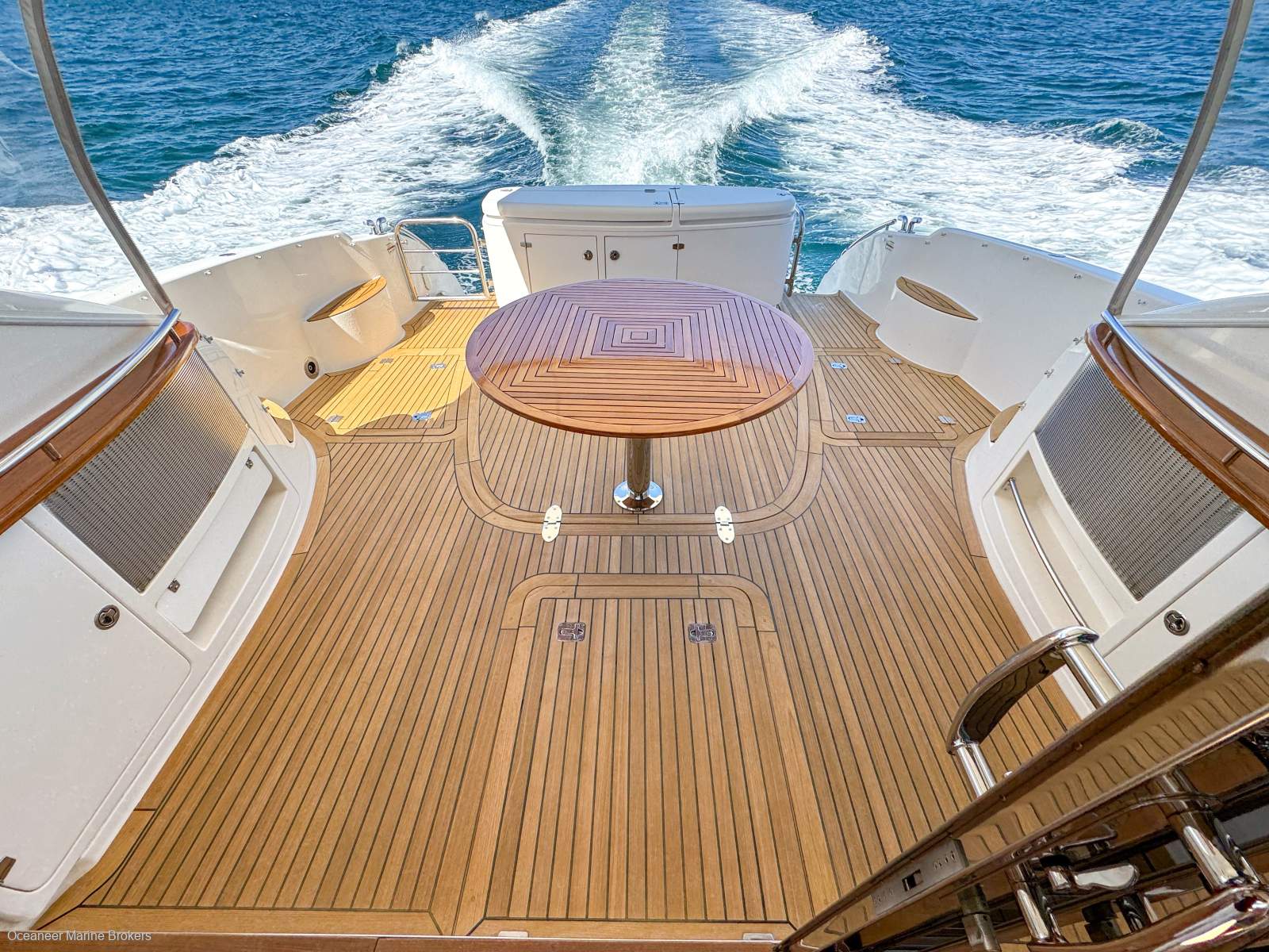 2009 MARITIMO C60 CABRIOLET SPORTS CRUISER