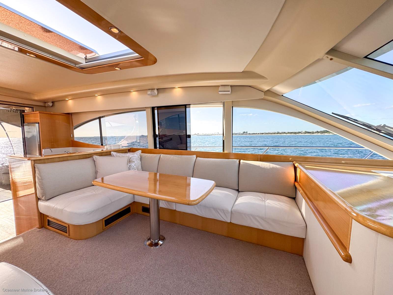 2009 MARITIMO C60 CABRIOLET SPORTS CRUISER
