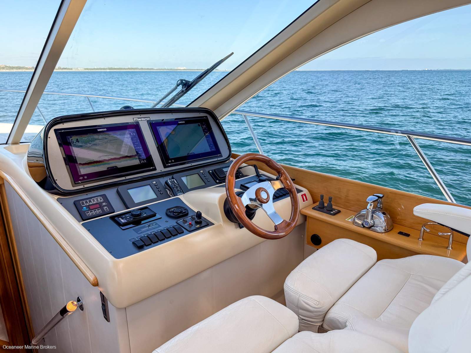 2009 MARITIMO C60 CABRIOLET SPORTS CRUISER