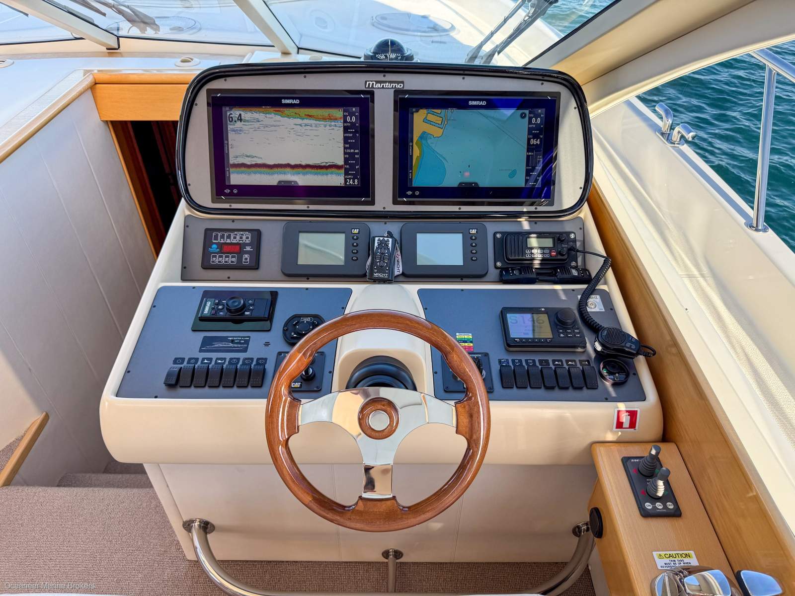 2009 MARITIMO C60 CABRIOLET SPORTS CRUISER