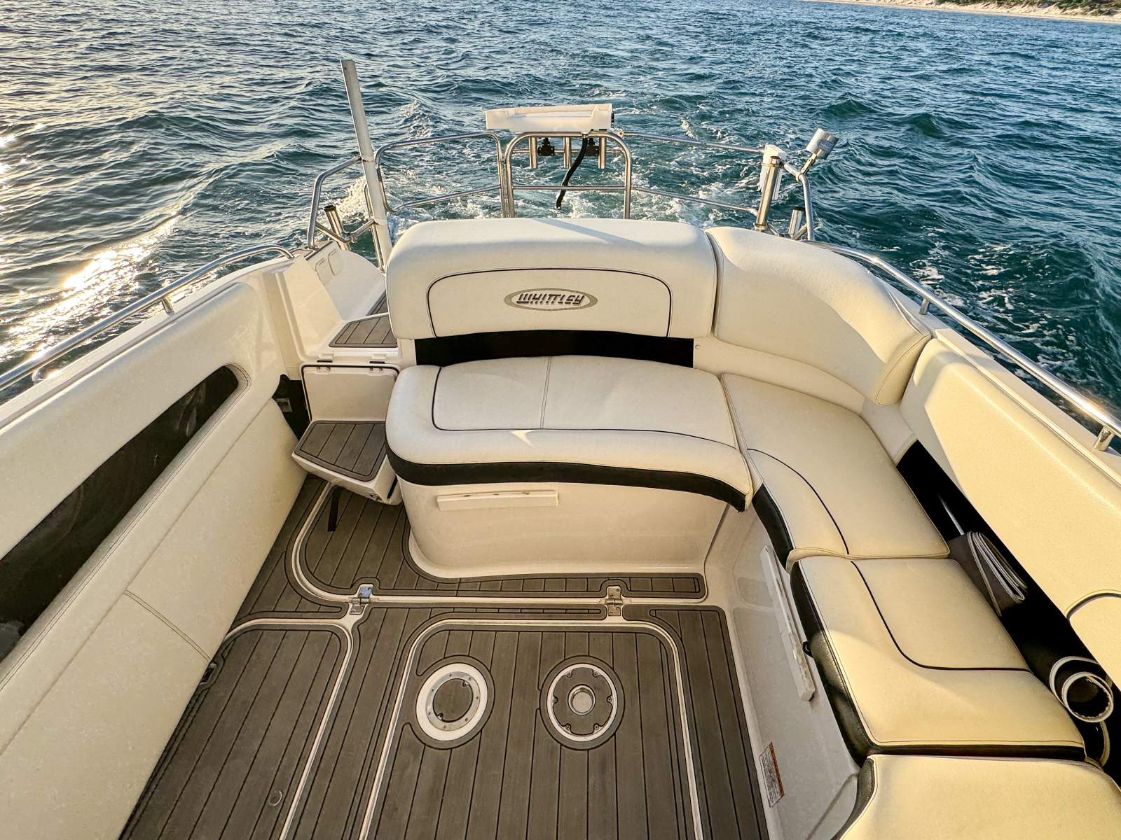 2008 WHITTLEY CR 2800 CRUISER