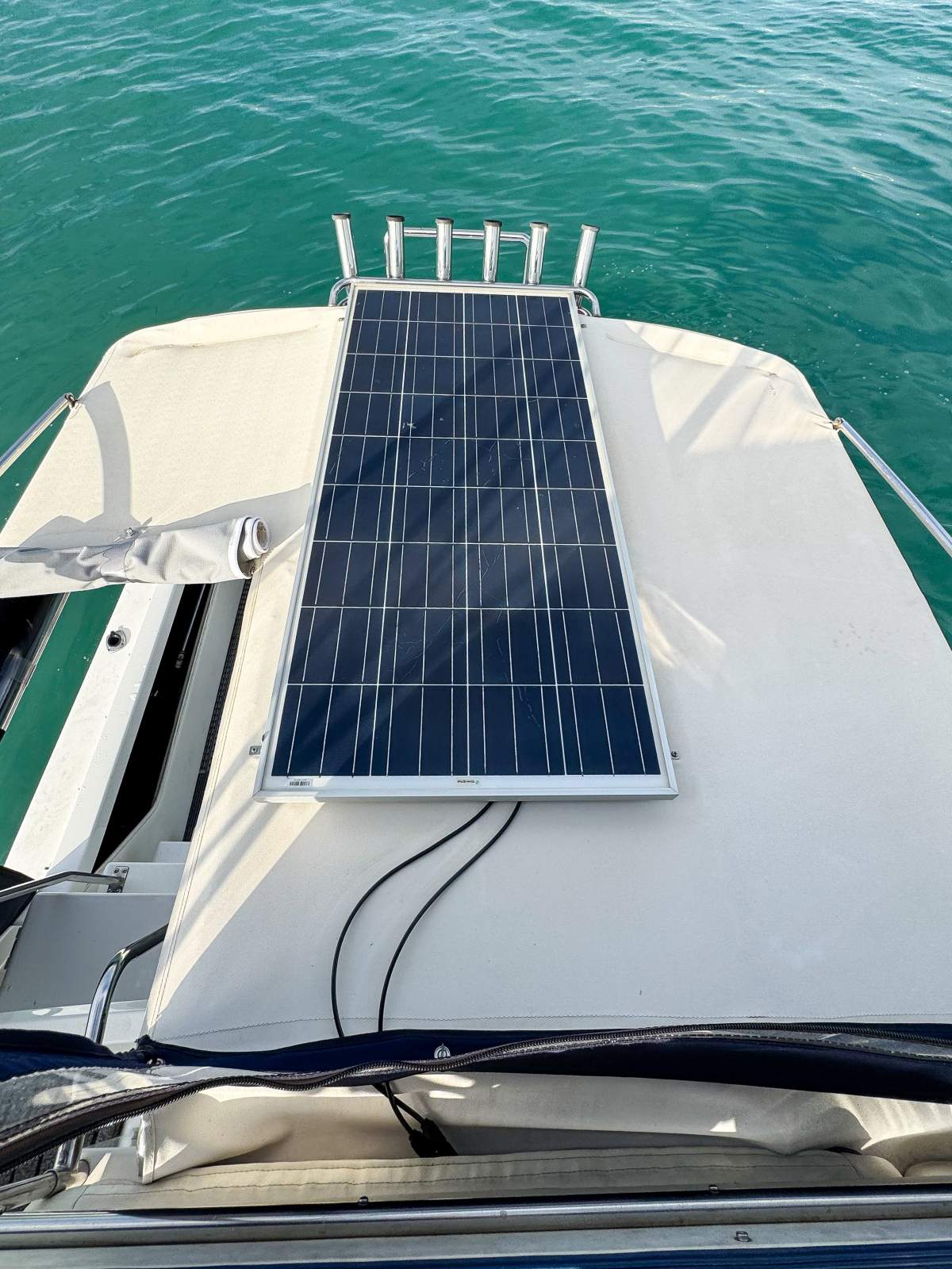 2010 CARIBBEAN 27 FLYBRIDGE CRUISER
