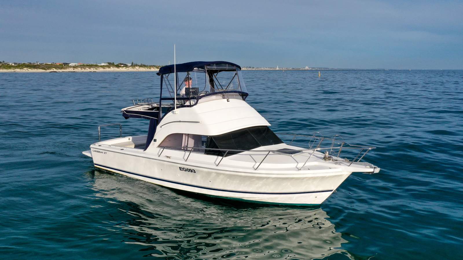 2010 CARIBBEAN 27 FLYBRIDGE CRUISER