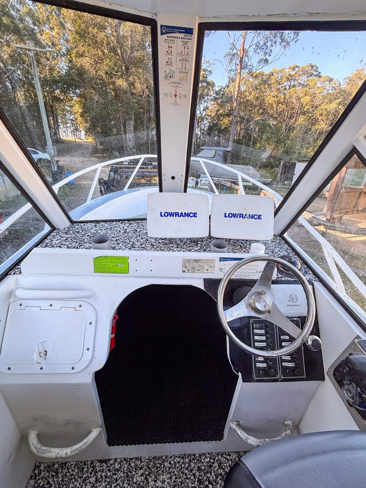 2002 JACKMAN 7.9 CENTRE CAB FISHER