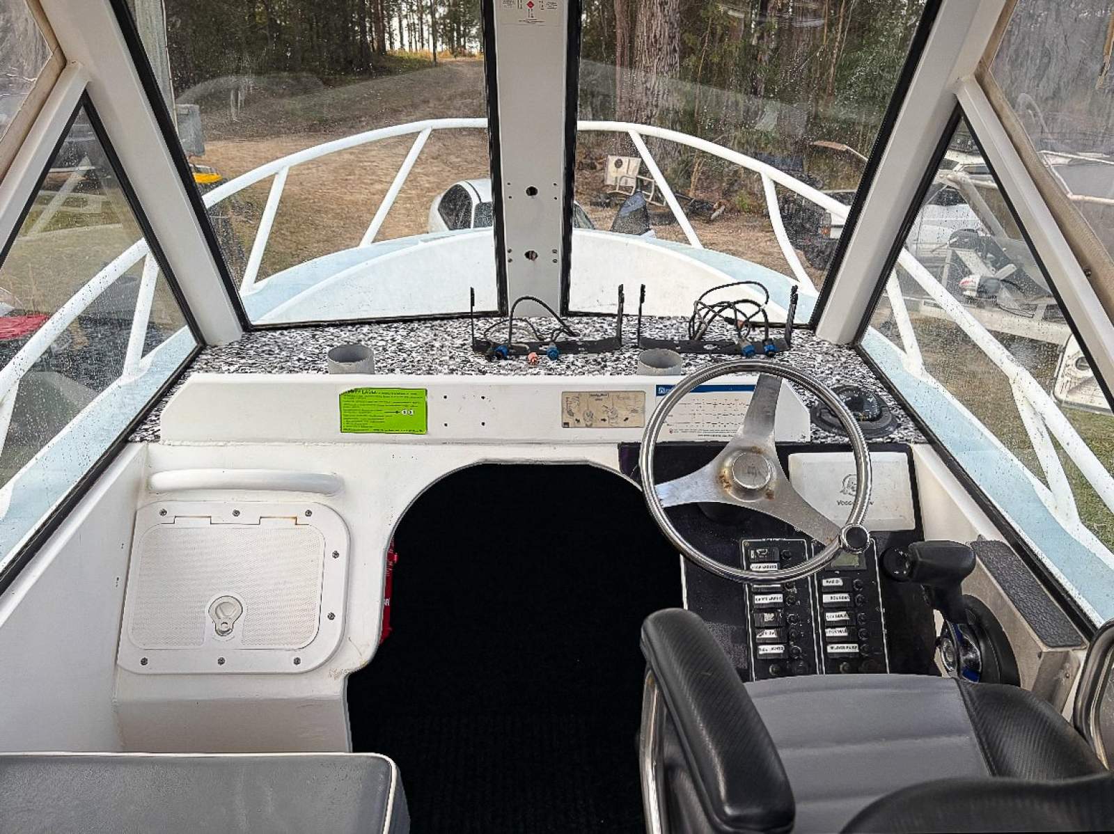 2002 JACKMAN 7.9 CENTRE CAB FISHER