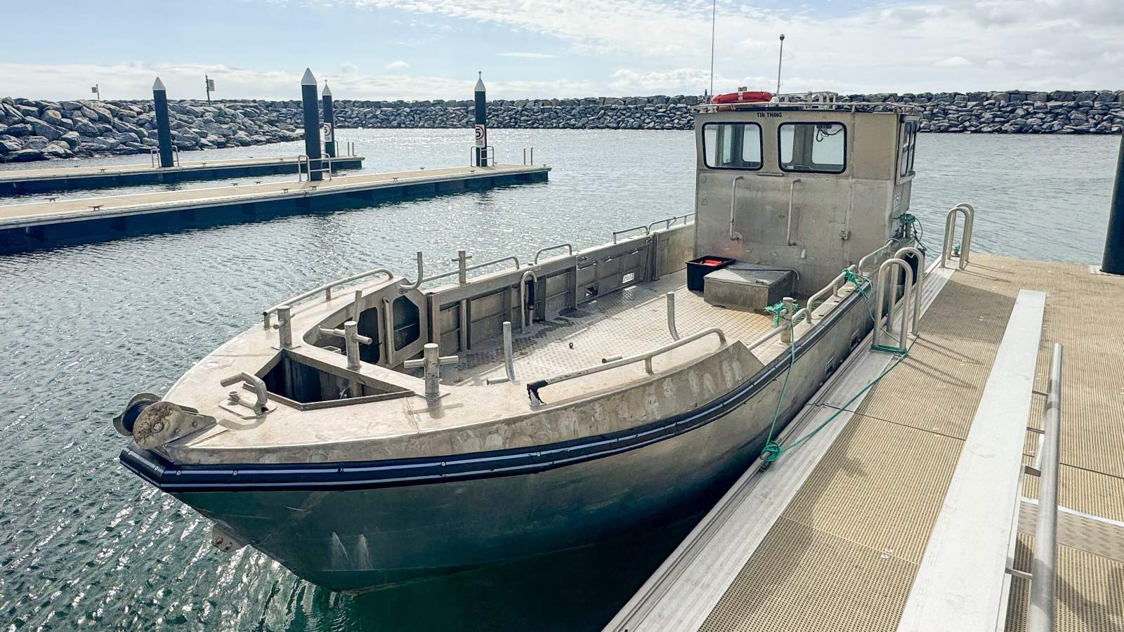 10M ALUMINIUM COMMERCIAL VESSEL