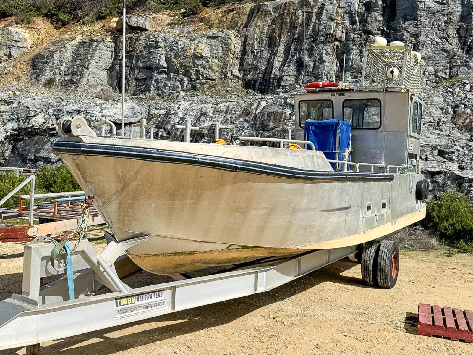 10M ALUMINIUM COMMERCIAL VESSEL