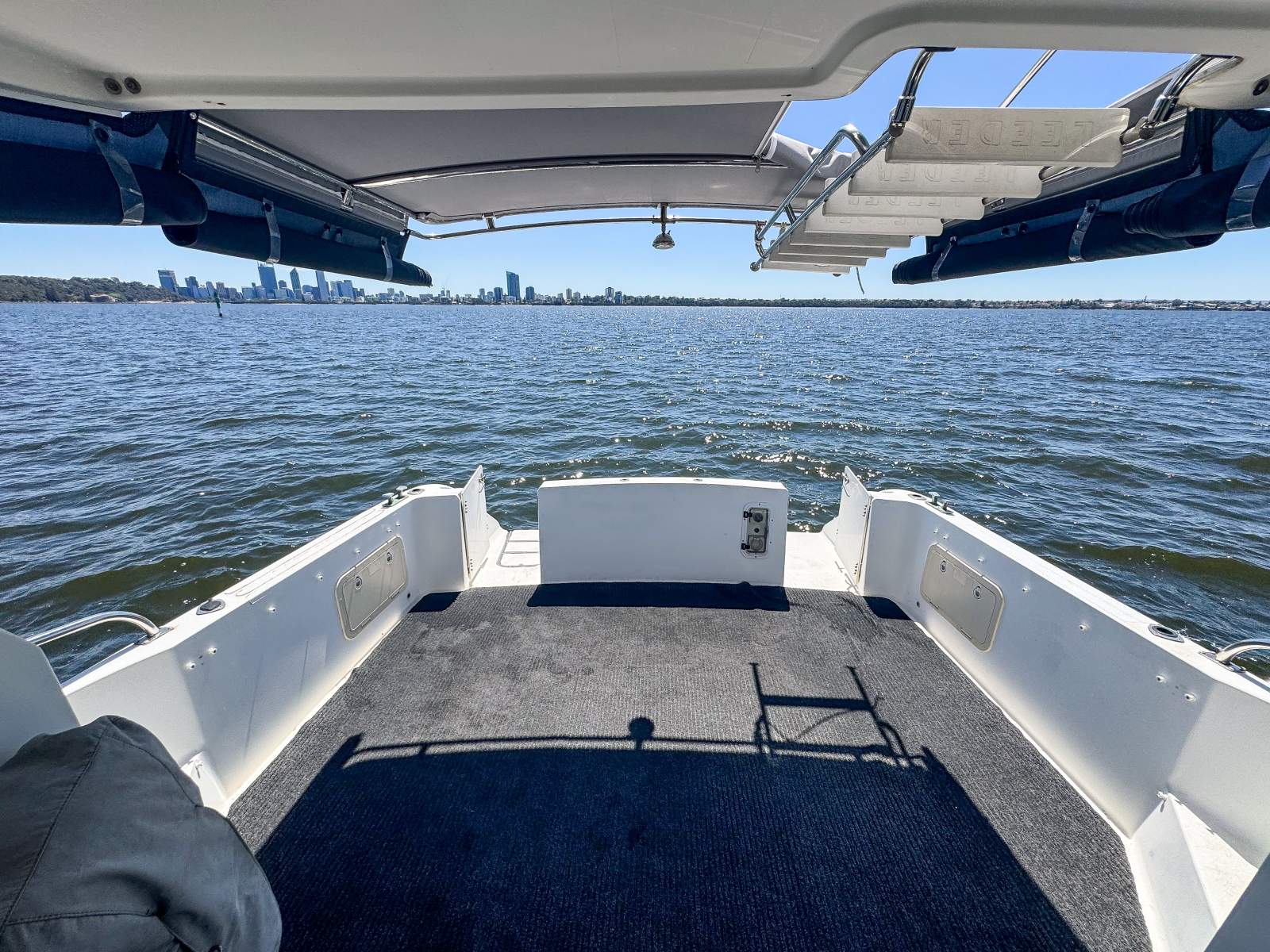 LEEDER 40 FLYBRIDGE CRUISER
