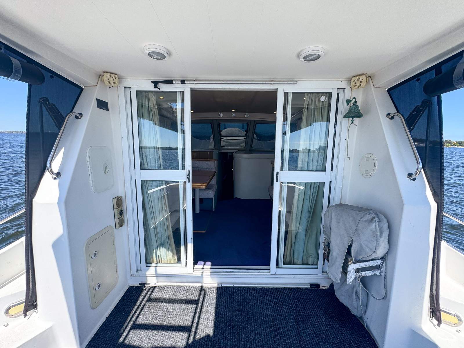 LEEDER 40 FLYBRIDGE CRUISER