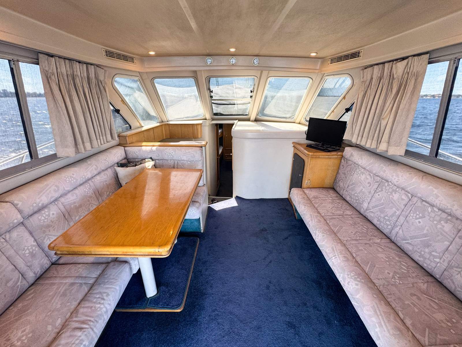 LEEDER 40 FLYBRIDGE CRUISER