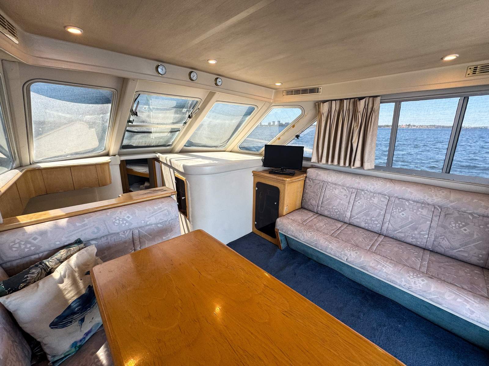 LEEDER 40 FLYBRIDGE CRUISER
