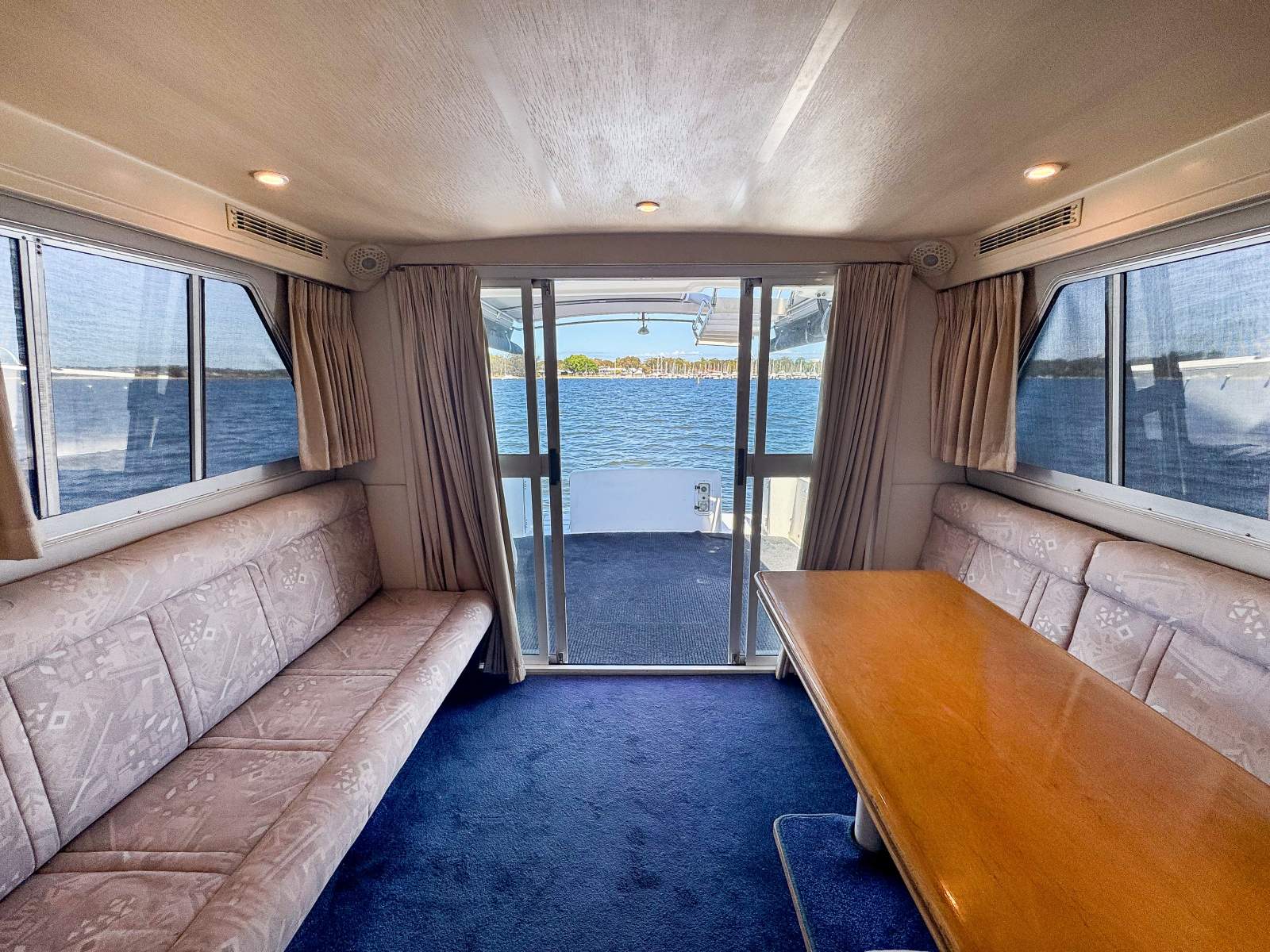 LEEDER 40 FLYBRIDGE CRUISER