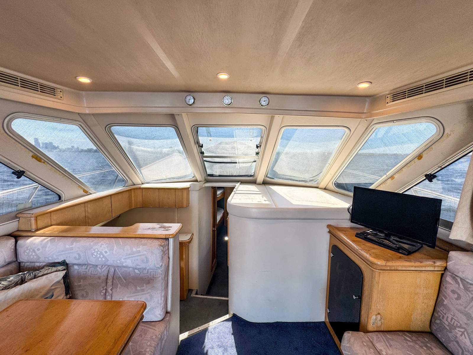 LEEDER 40 FLYBRIDGE CRUISER