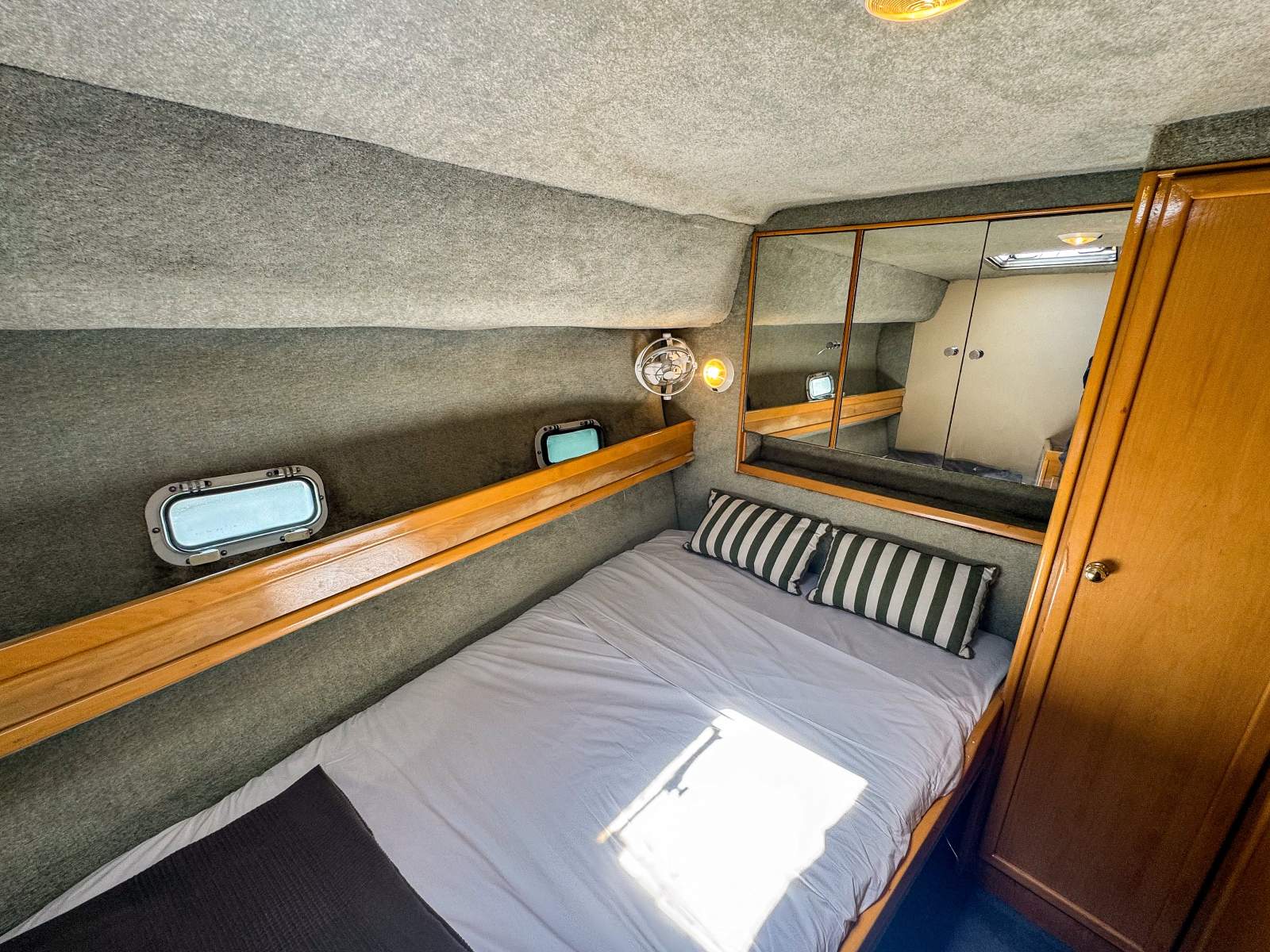 LEEDER 40 FLYBRIDGE CRUISER