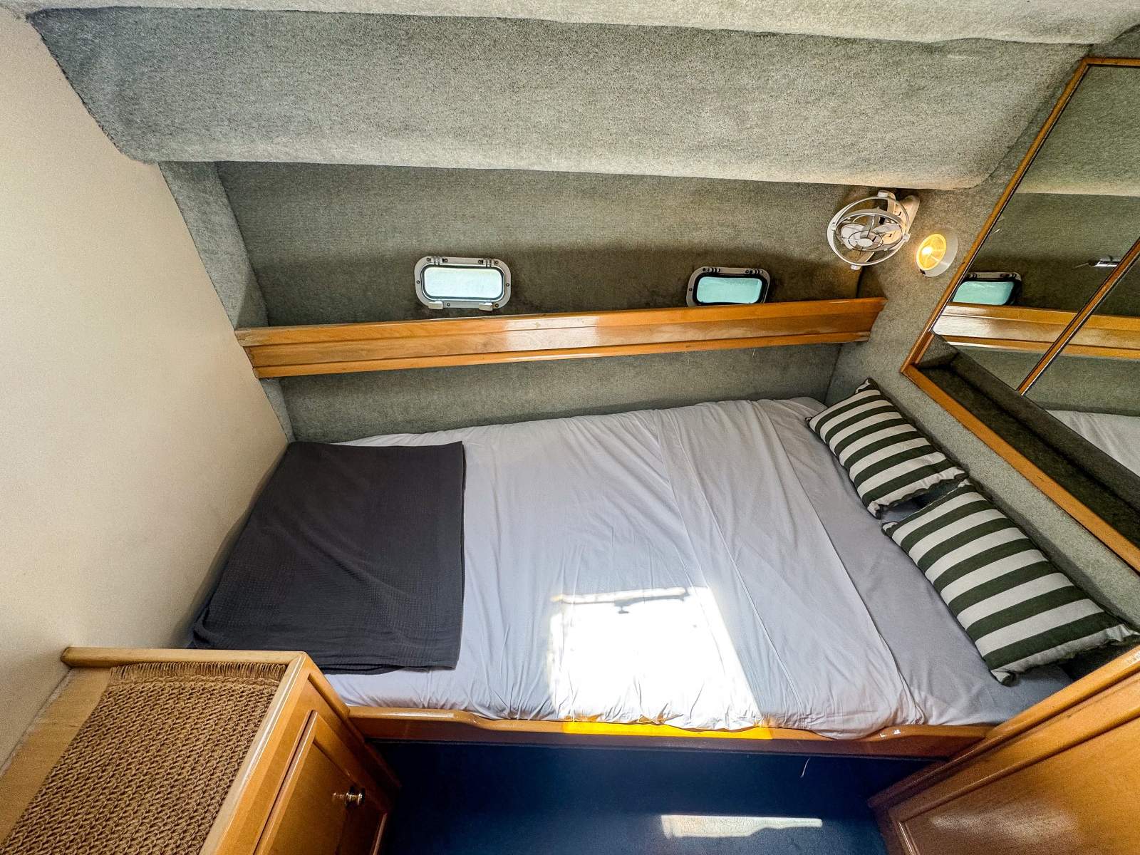 LEEDER 40 FLYBRIDGE CRUISER