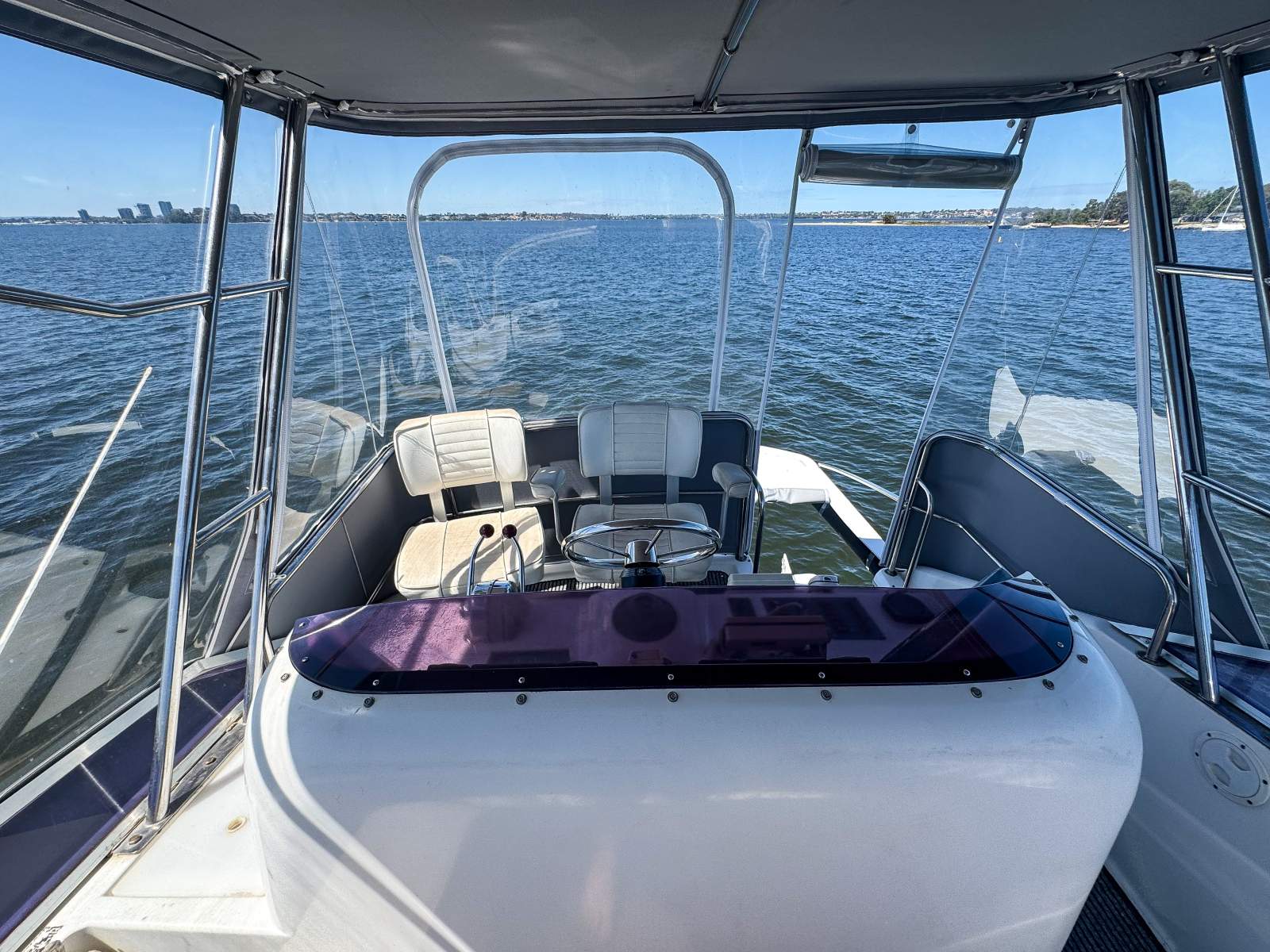 LEEDER 40 FLYBRIDGE CRUISER