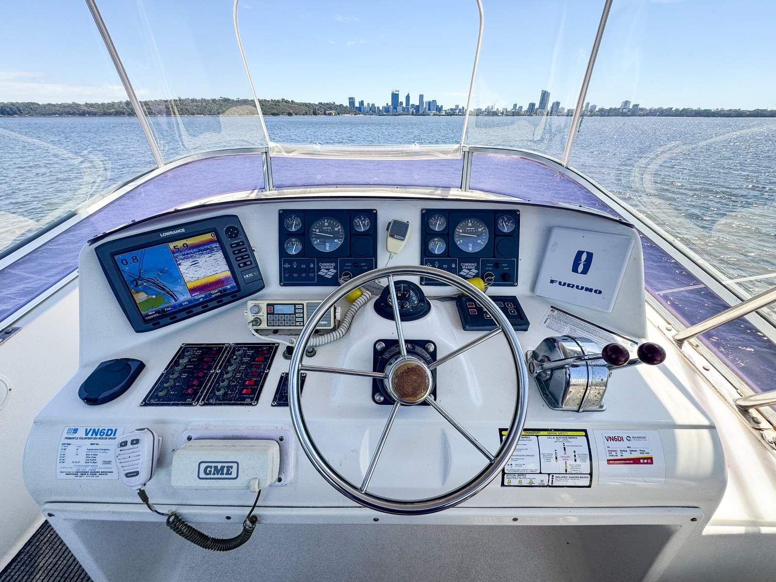 LEEDER 40 FLYBRIDGE CRUISER