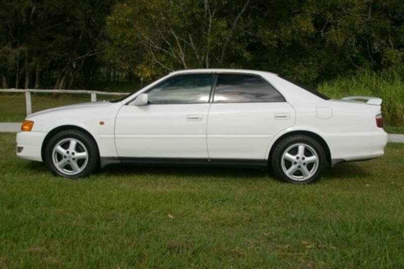 2001 TOYOTA CHASER TOURER V