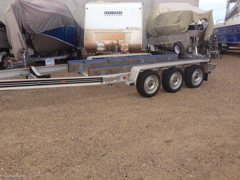 Loadmaster Tri-Axle Aluminum Boat Trailer