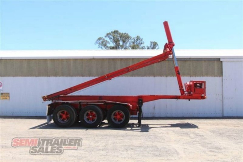 2004 MOORE Retractable Tipping Skel