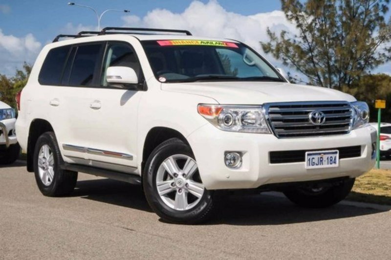 2015 TOYOTA LANDCRUISER SAHARA (4x4) VDJ200R MY13