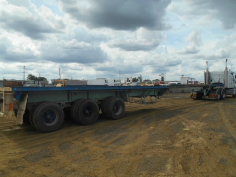1980 Haulmark Flat top Semi Trailer