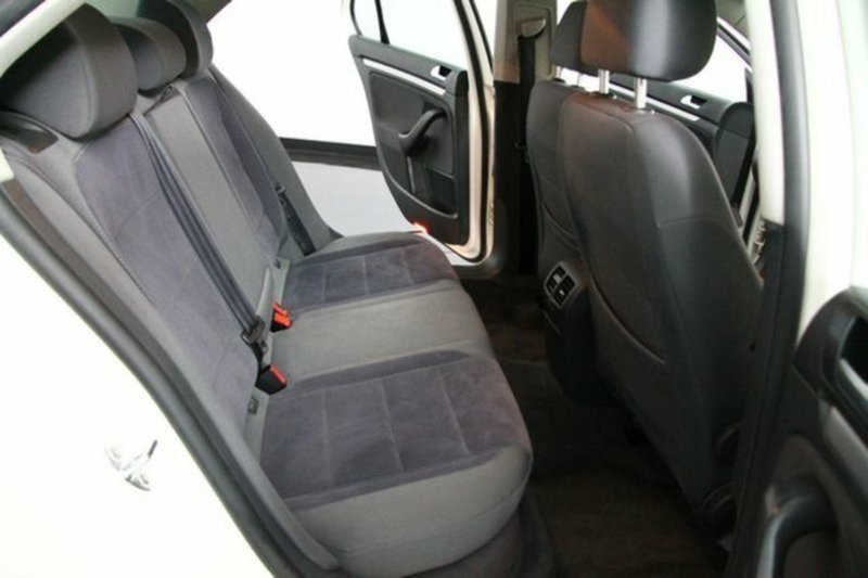 2007 VOLKSWAGEN JETTA 2.0 TDI 1KM
