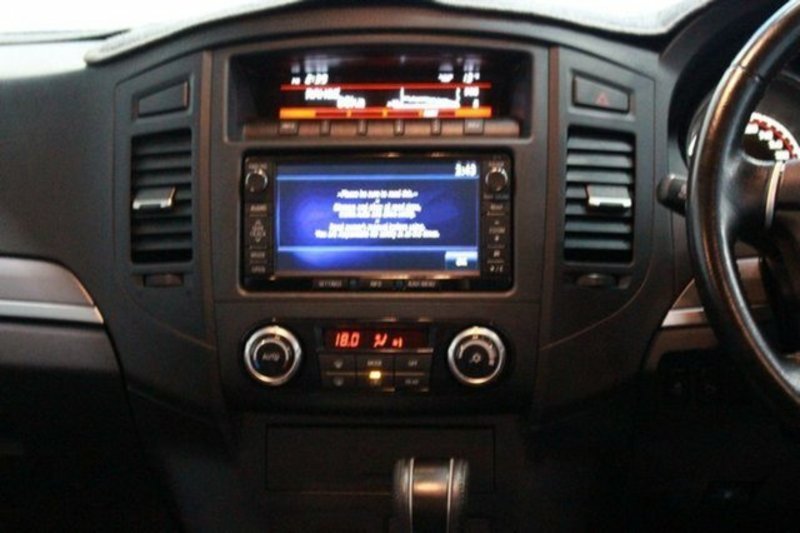 2013 MITSUBISHI PAJERO VR-X LWB (4x4) NW MY13