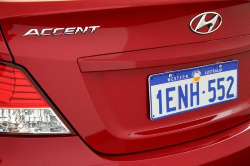 2014 HYUNDAI ACCENT ACTIVE RB2
