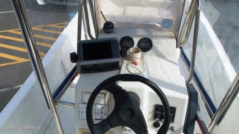 Southwind Ub 580 PLATINUM SERIES CENTRE CONSOLE UTILITY BOAT GREAT FOR FISHING AND DIVING