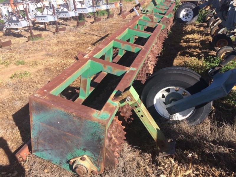 Custom Cultipacker Tillage Equip