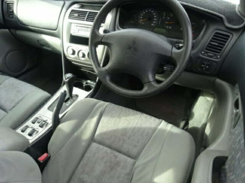 2003 MITSUBISHI MAGNA ES TL