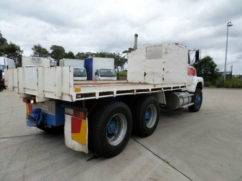 1990 FORD LOUISVILLE L9000