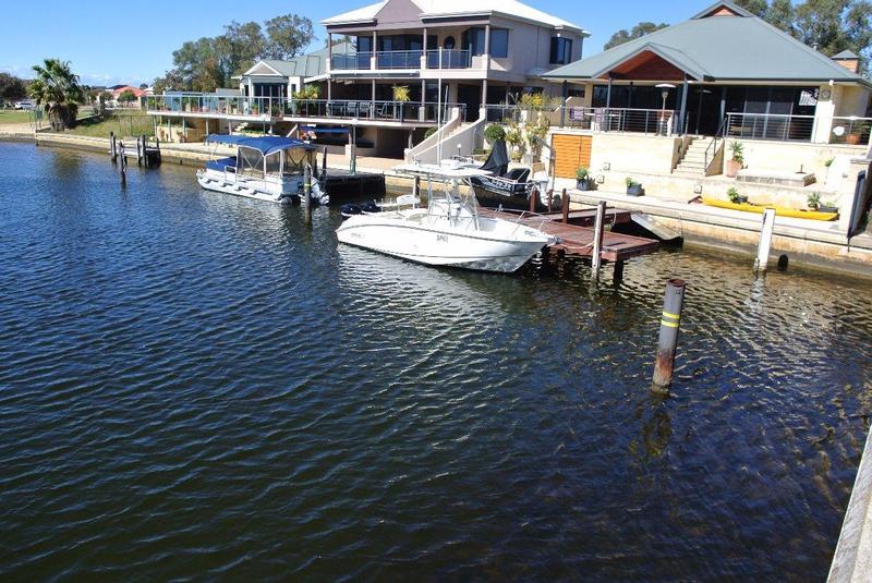 Boston Whaler 240 Outrage SOLD but another wanted cash buyer CALL NOW