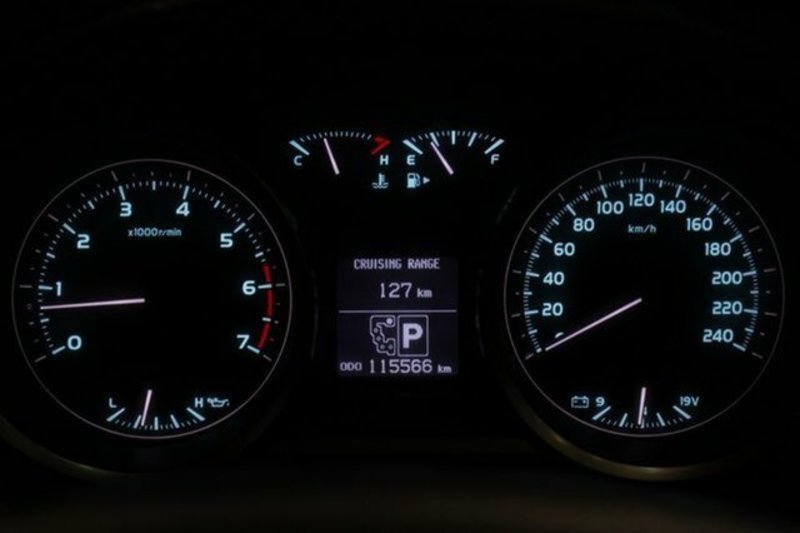 2011 TOYOTA LANDCRUISER SAHARA (4x4) UZJ200R 09 UPGRADE