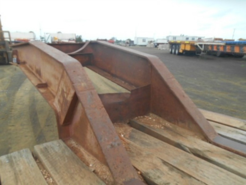 Drake Low LoaderPlatform Semi Trailer