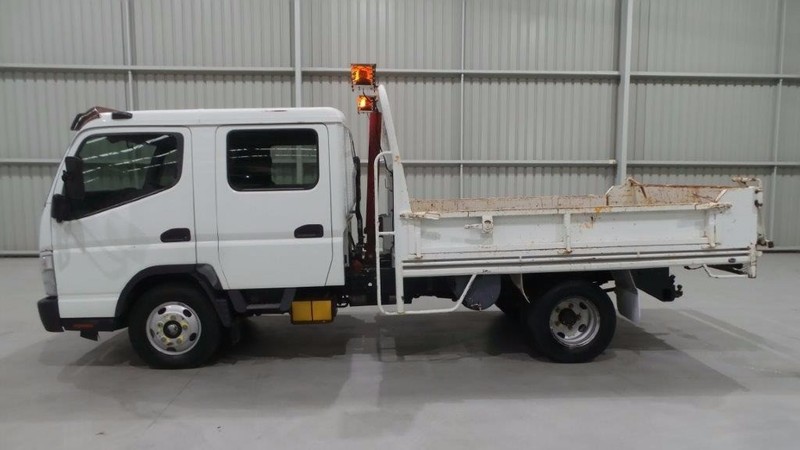 2006 FUSO Canter Canter Truck