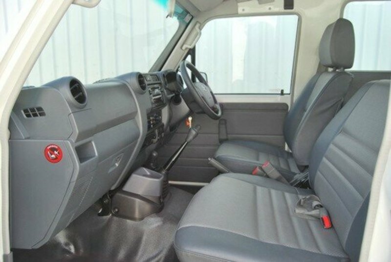 2009 TOYOTA LANDCRUISER Workmate Troopcarrier VDJ78R MY10