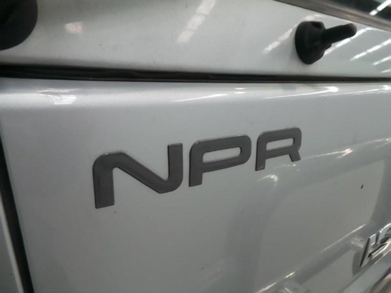 2010 ISUZU NPR200
