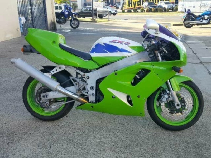 1993 KAWASAKI ZX7R ( ZX750)