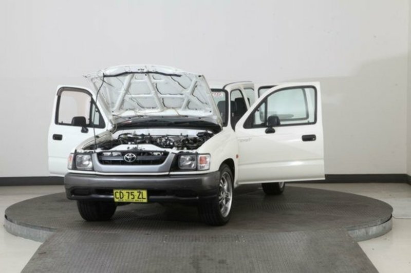 2003 TOYOTA HILUX RZN149R