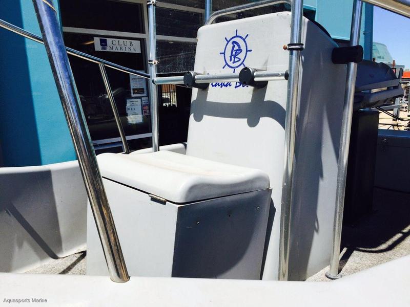 Plaka 4.6m Centre Console